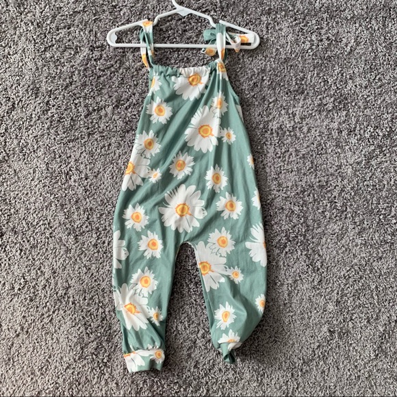 Daisy Jumpsuit 12-18 Months - Picture 3 of 4